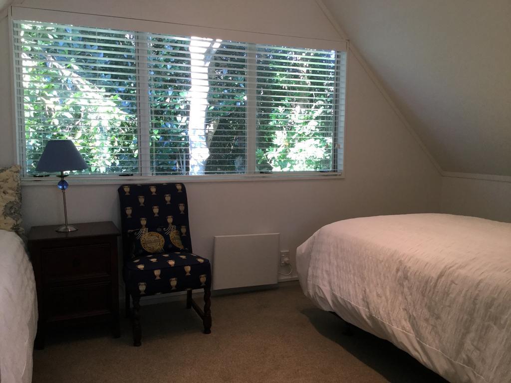 Sunny Glen Cottage Waikanae Exterior foto